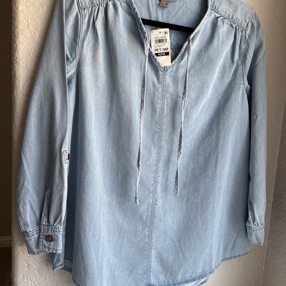 Womens PS Denim Blouse Blue Cotton Tie Neck Roll Tab Boho Cottage Coastal - Picture 3 of 7